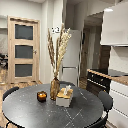 A1 - Kings Big - Haven - Two Shared Bathrooms Apartment