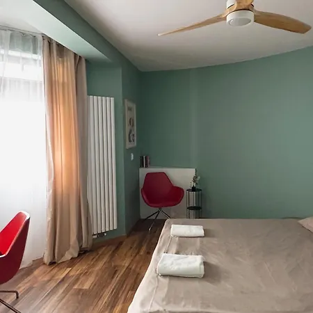A1 - Kings Big - Haven - Shared Bathrooms - Self Check-in * Varsó